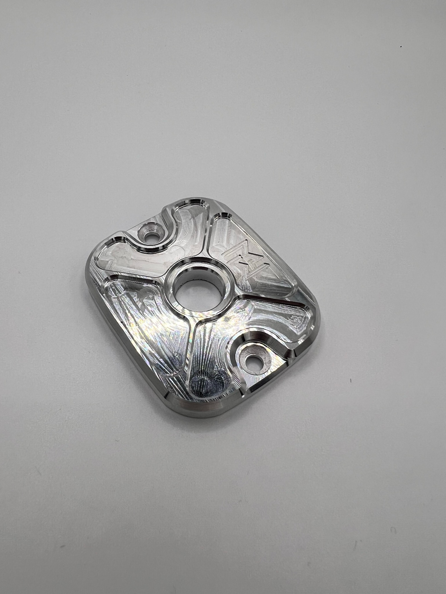 Wiggers Engineering - Forreste bremsemasterlåg, Alu - 1996-2005