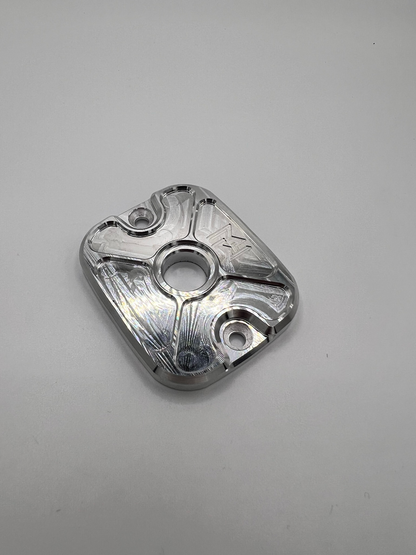 Wiggers Engineering - Forreste bremsemasterlåg, Alu - 1996-2005