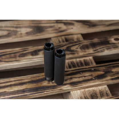 Rough Crafts – Knurled Rubber Handlebar Grips (Black)