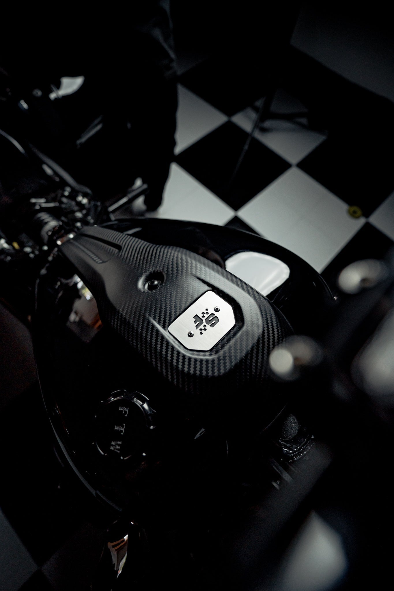 SLYFOX DASH PANEL CARBON FIBER, BLANK/Uden Logo