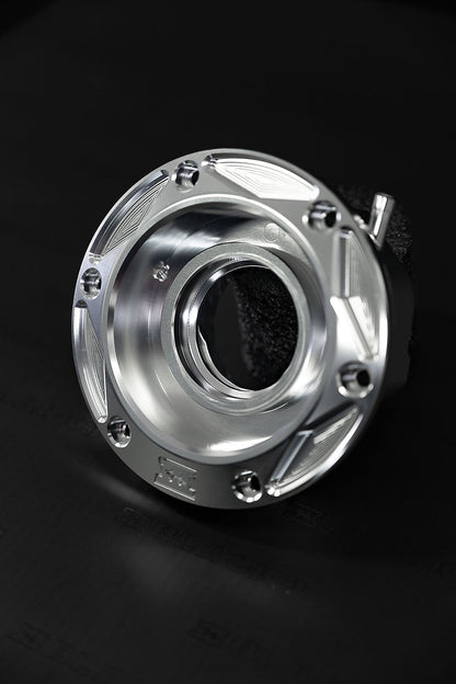 Black3 7-Spoke CNC Tankdæksel Carbon – Harley-Davidson
